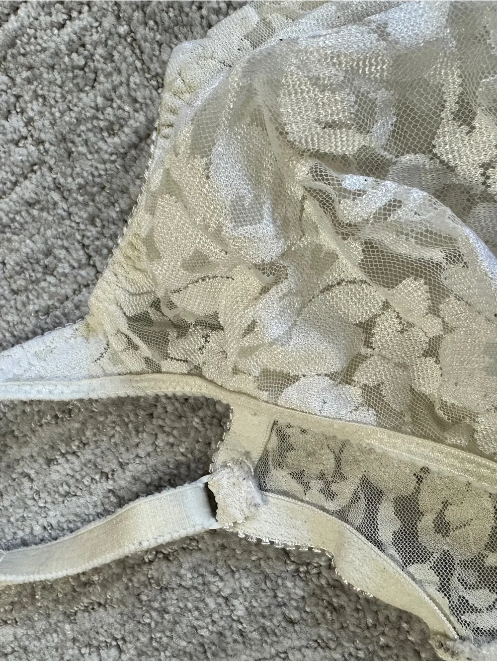 Victoria’s Secret Cream Lace Underwire Bra | Front Closure | 38DD - Picture 4 of 7